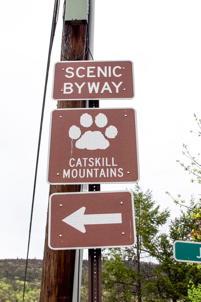 catskill mountains sign